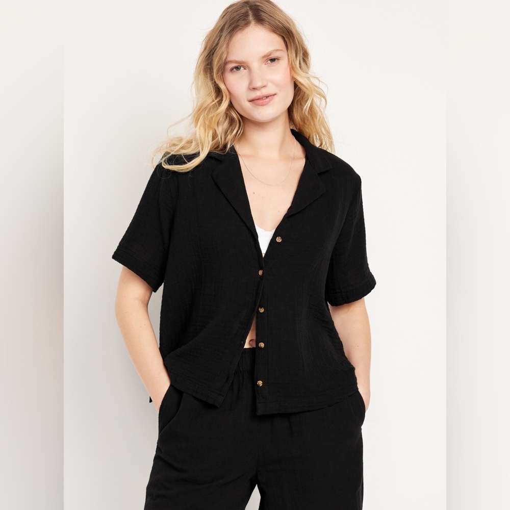 GAP Button-Down Shirt in Black Cotton Rayon